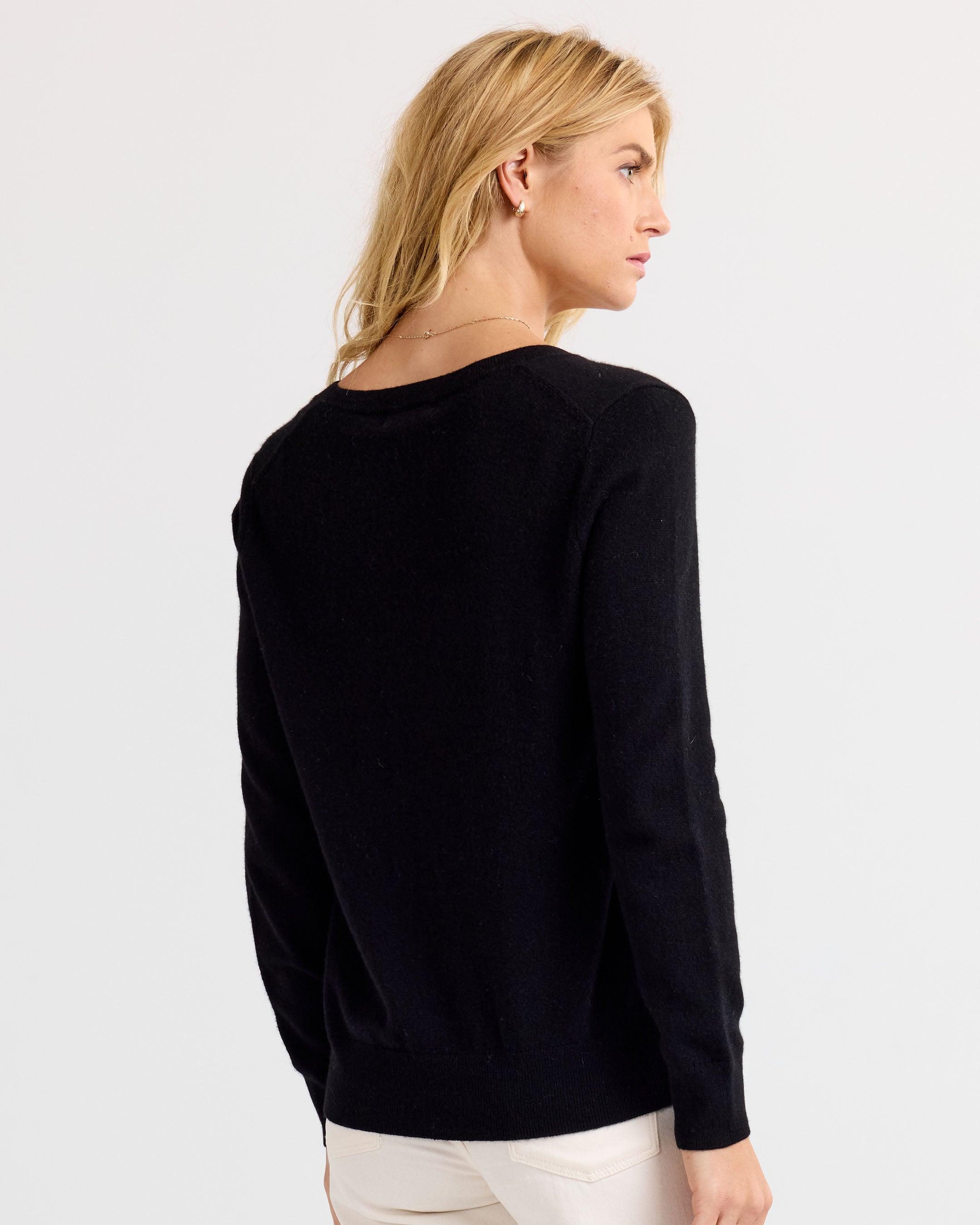 Essential Cashmere V-Neck
