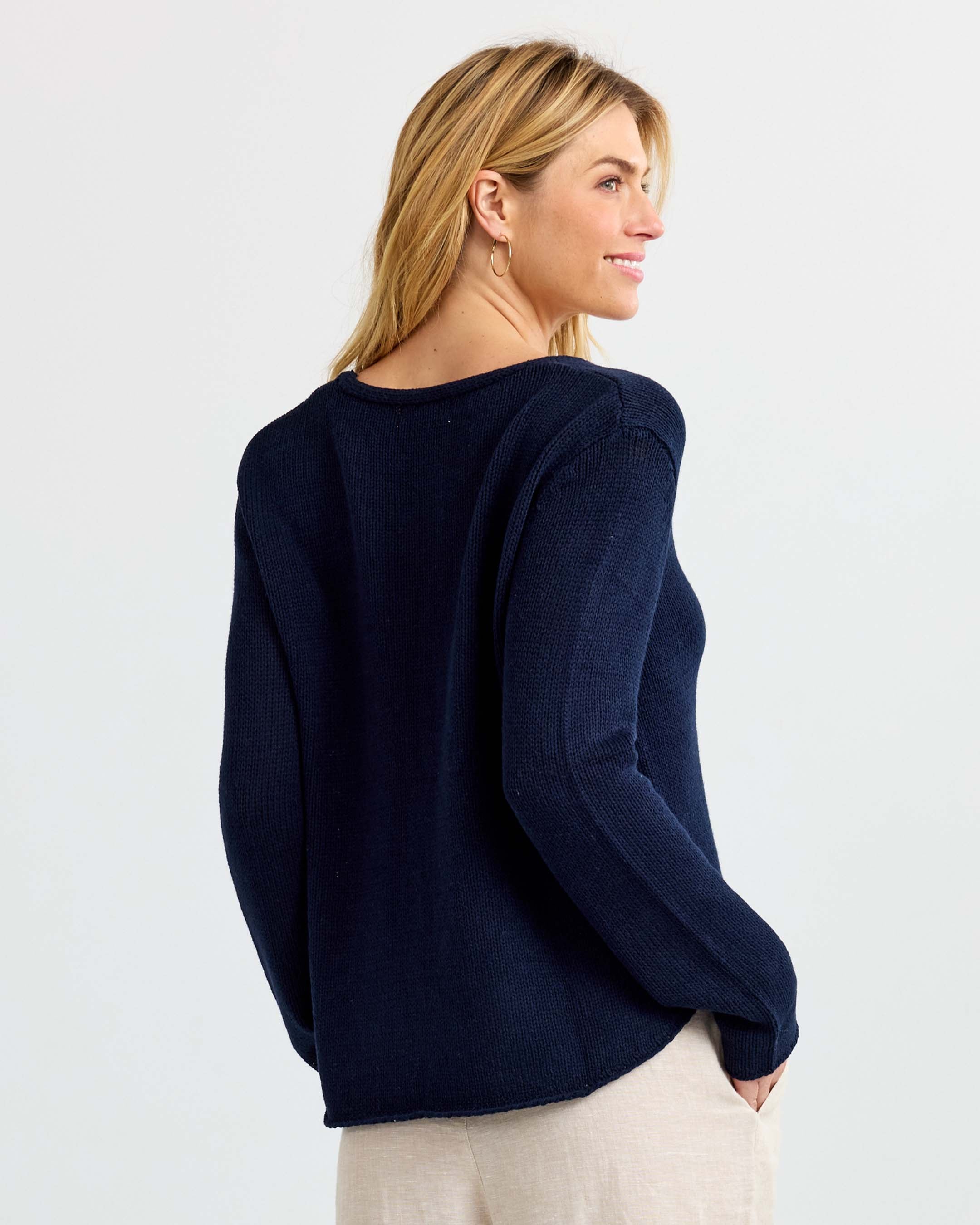 Round Edge V-Neck
