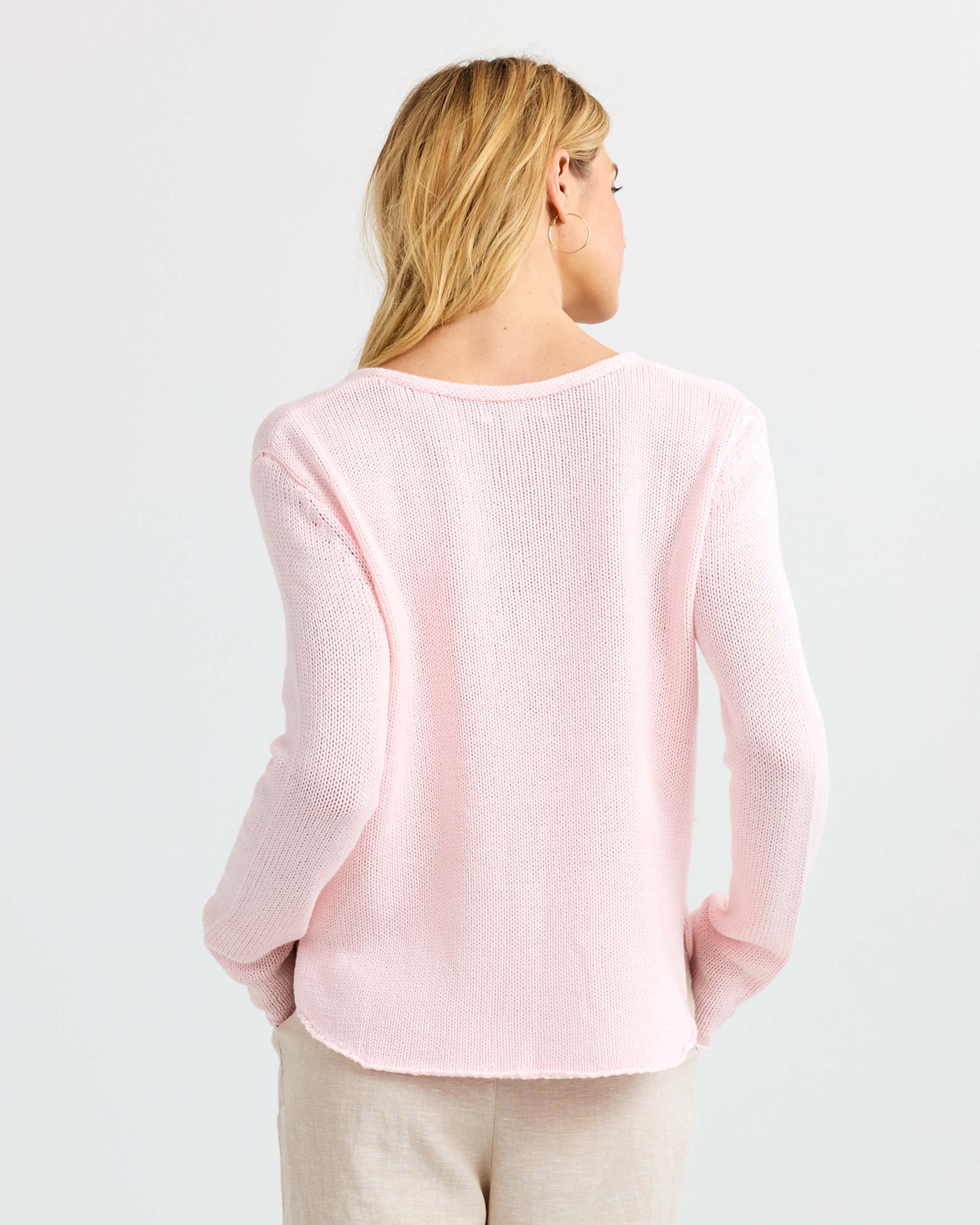 Round Edge V-Neck