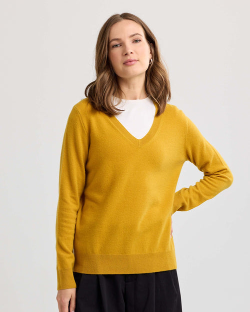 Essential Cashmere V-Neck