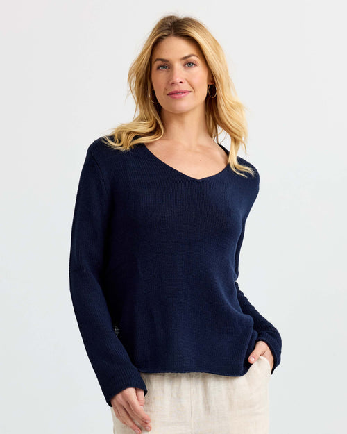 Round Edge V-Neck