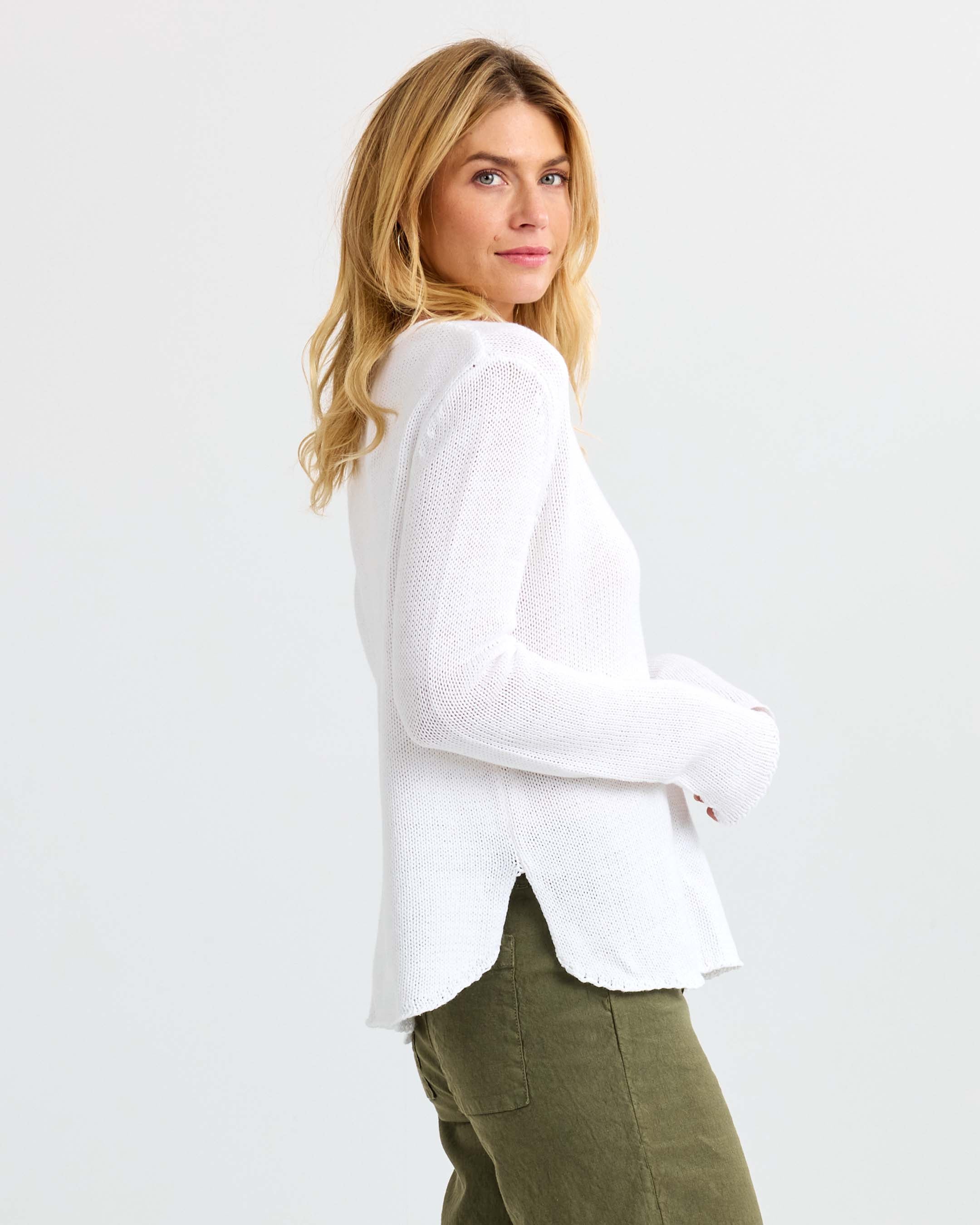Round Edge V-Neck