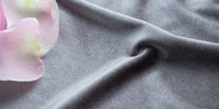 A Sensory Guide: What Cashmere Feels Like and How to Identify High-Quality Fiber