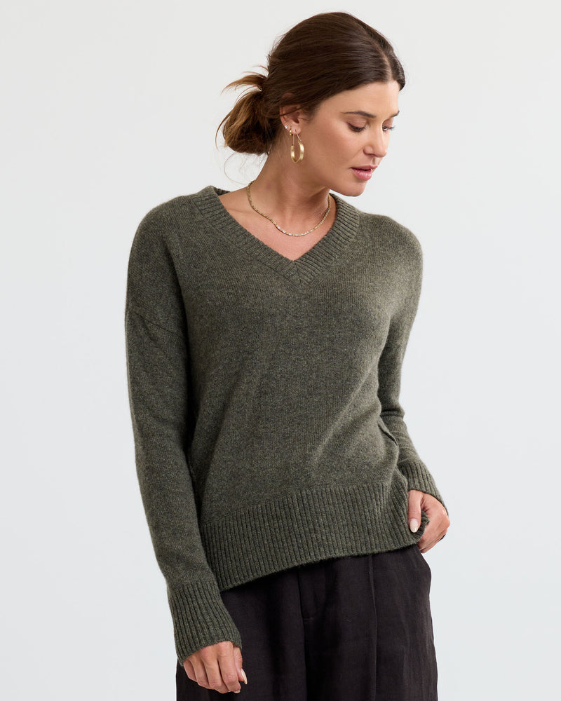 Cashmere Forward Seam V-Neck