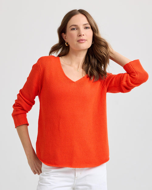 Round Edge V-Neck