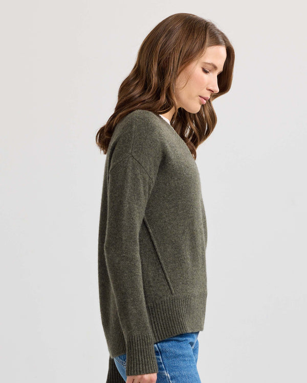 Cashmere Forward Seam V-Neck