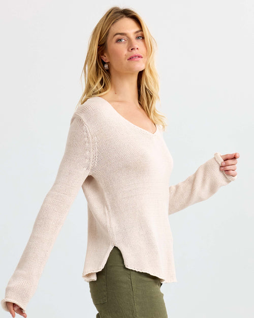 Round Edge V-Neck