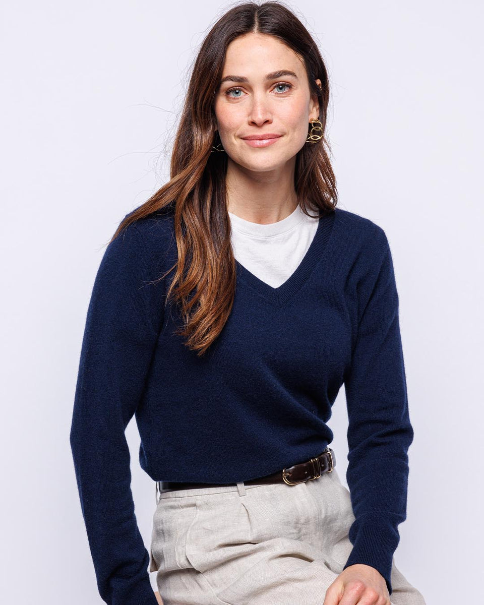 Essential Cashmere V-Neck | Pura Cashmere